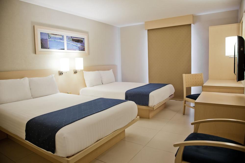 City Express By Marriott Chihuahua Buitenkant foto