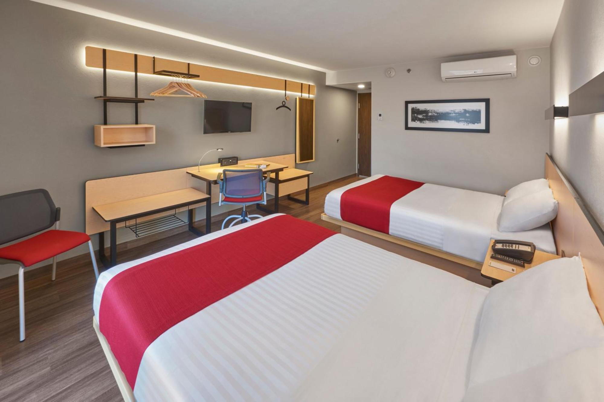 City Express By Marriott Chihuahua Buitenkant foto
